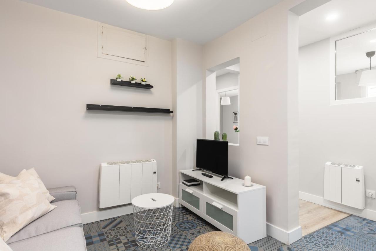 Apartment 2 Bedrooms 1 Bathroom Furnished - Letras - Bright - Mintystay Madrid