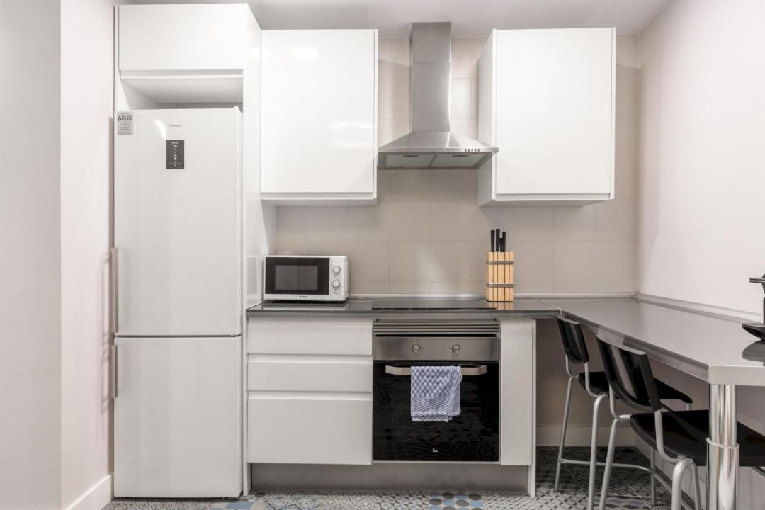 Apartment 2 Bedrooms 1 Bathroom Furnished - Letras - Bright - Mintystay Madrid