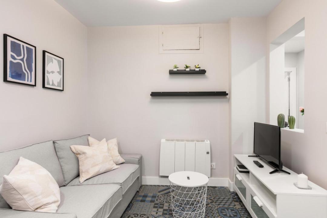 Apartment 2 Bedrooms 1 Bathroom Furnished - Letras - Bright - Mintystay